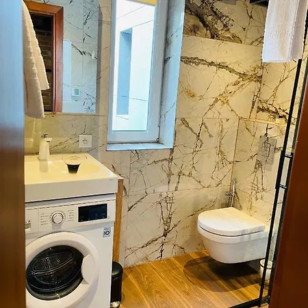 Brivibas - Stones, Free Privat Parking, Free Wifi, Self Check-in 아파트 리가