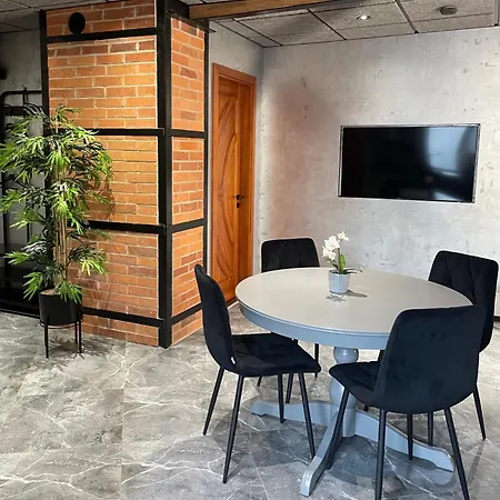 Brivibas - Stones, Free Privat Parking, Free Wifi, Self Check-in 아파트 리가