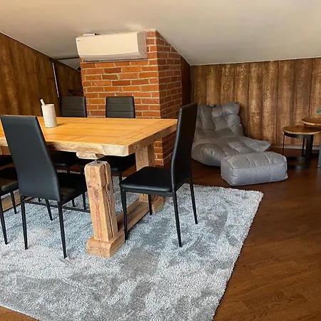 Brivibas - Stones, Free Privat Parking, Free Wifi, Self Check-in 리가