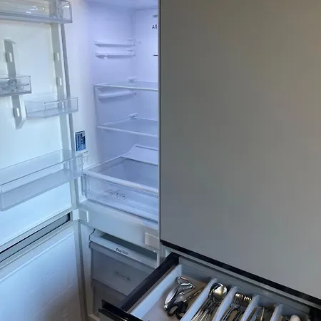 Brivibas - Stones, Free Privat Parking, Free Wifi, Self Check-in Apartment *