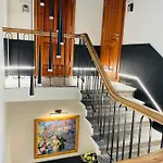 Brivibas - Stones, Free Privat Parking, Free Wifi, Self Check-in Appartement
